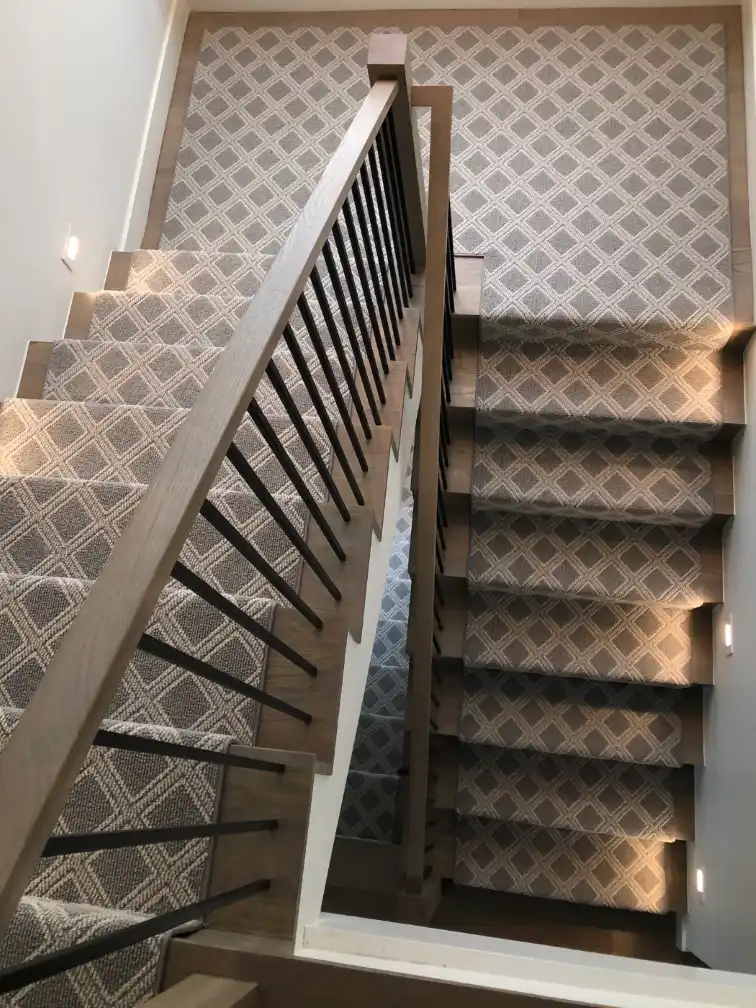 stairwell with carpet